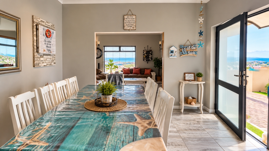 2 Bedroom Property for Sale in Hoogland Western Cape